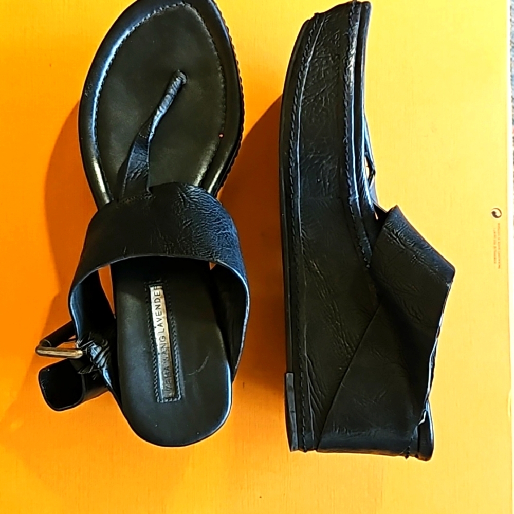 Vera Wang Lavender Japanese inspired style platform sandals